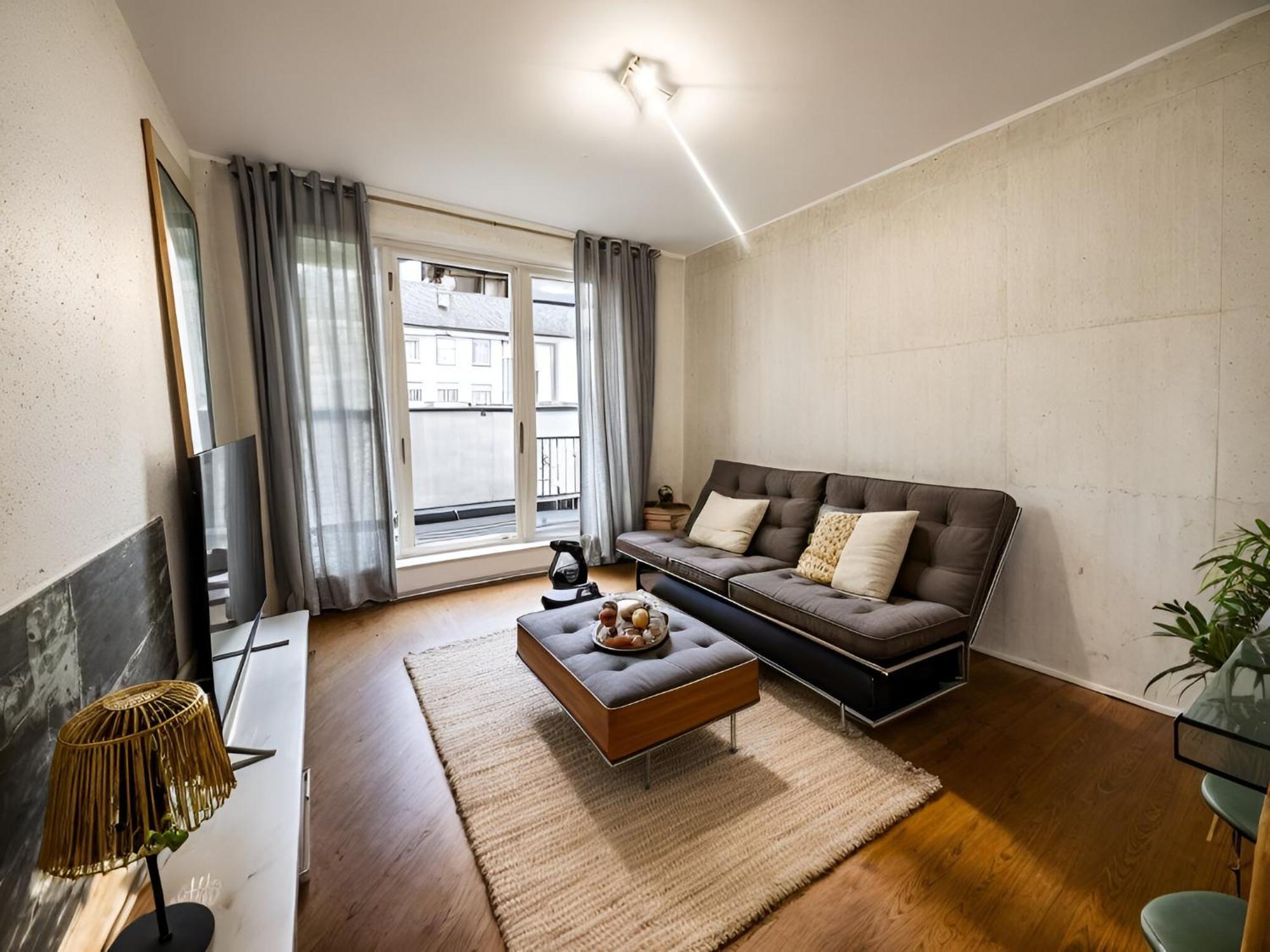 Stbg Bel Appartement Avec Balcon Страсбург Екстериор снимка